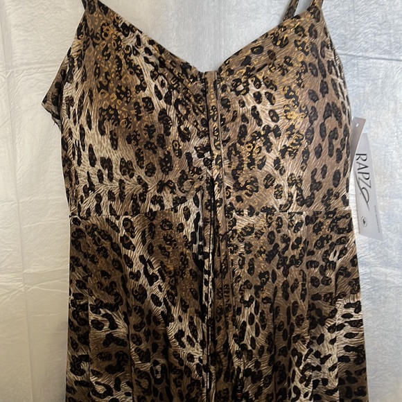 NWT animal print shark bite hem dress - Picture 3 of 10